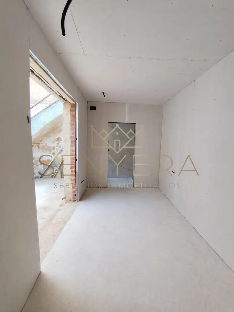 Casa adosada en venda en Valencia amb Aire condicionat, Terrassa i Balcó
