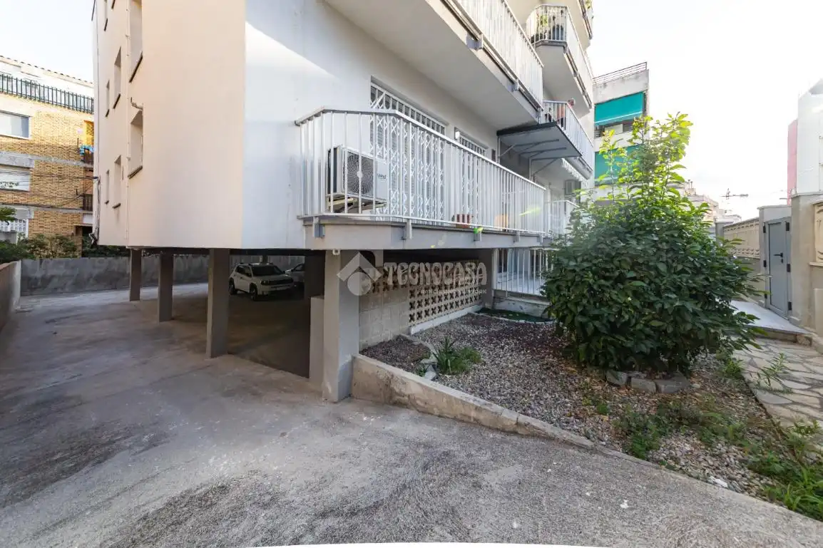 Vista exterior de Piso en venta en Cunit con Aire acondicionado, Parquet y Terraza