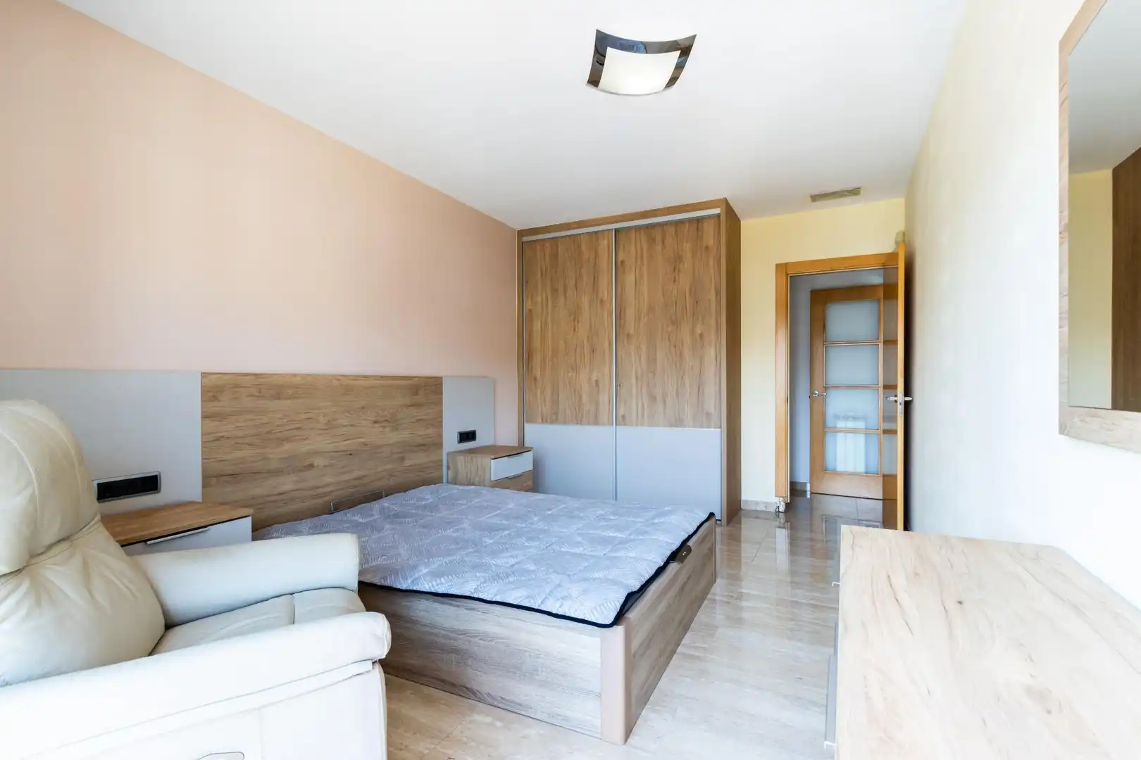 Habitación de Piso en venta en Sabadell con Aire acondicionado, Calefacción y Terraza