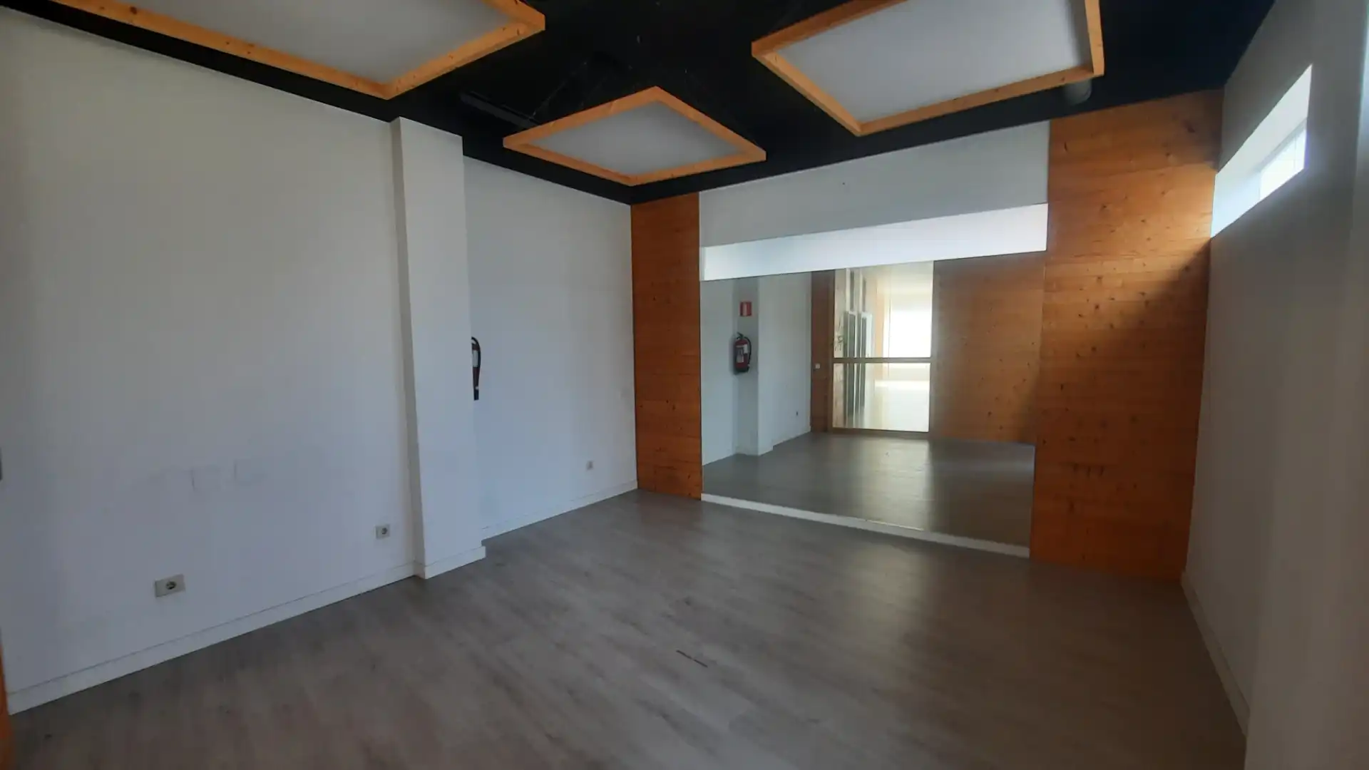 Local comercial de lloguer a Avenida de Emilio Martínez Garrido 3, imagen 11