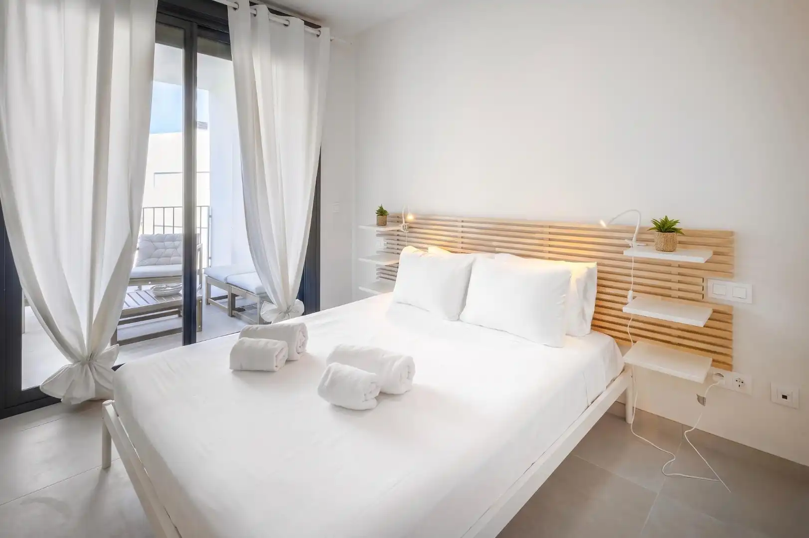 Dormitori de Planta baixa en venda en Mijas amb Aire condicionat, Jardí privat i Terrassa