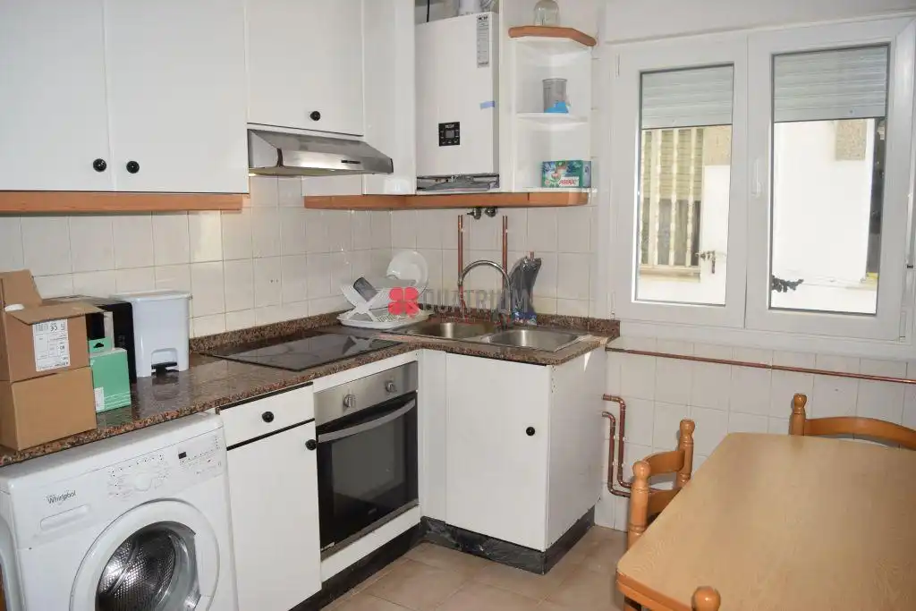 Cocina de Piso en venta en Santiago de Compostela  con Trastero