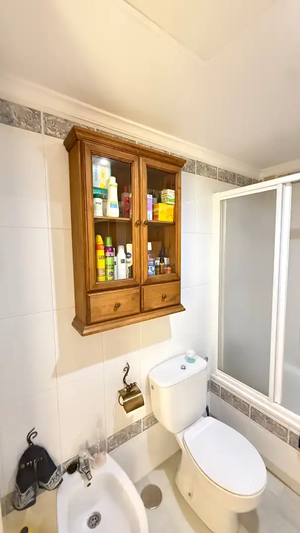 Baño de Piso en venta en Marbella con Terraza, Amueblado y Horno