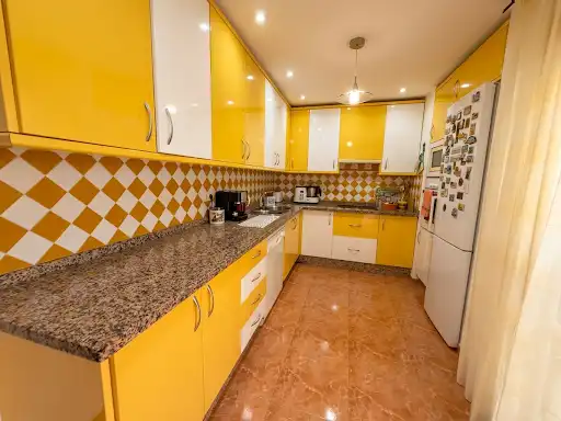 Cuina de Planta baixa en venda en Vélez-Málaga amb Aire condicionat, Calefacció i Jardí privat