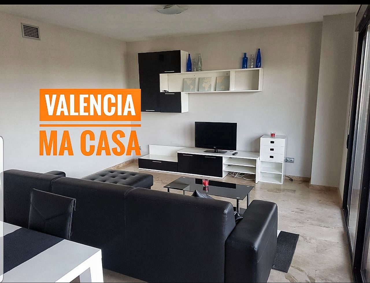 Sala d'estar de Àtic en venda en  Valencia Capital amb Aire condicionat, Calefacció i Jardí privat