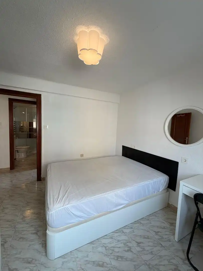 Habitación de Piso de alquiler en Madrid con Aire acondicionado, Calefacción y Amueblado