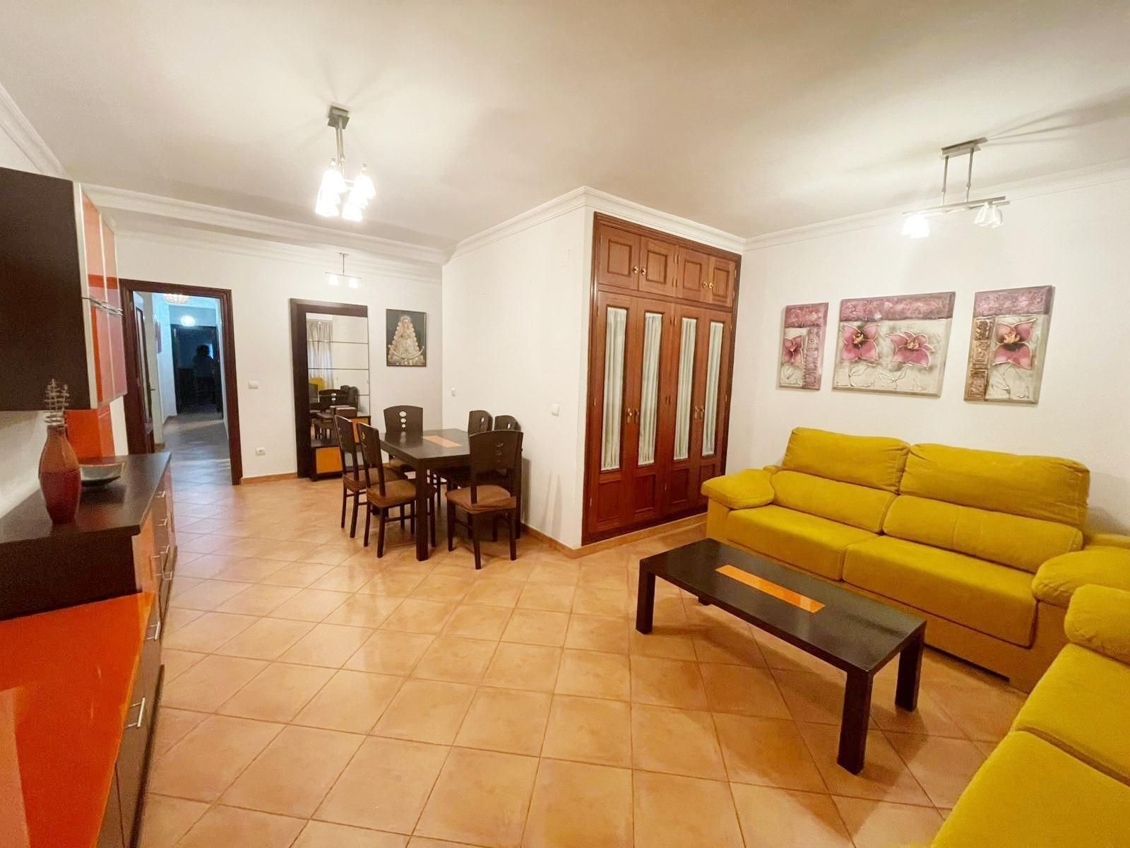 Sala d'estar de Pis en venda en  Huelva Capital amb Aire condicionat