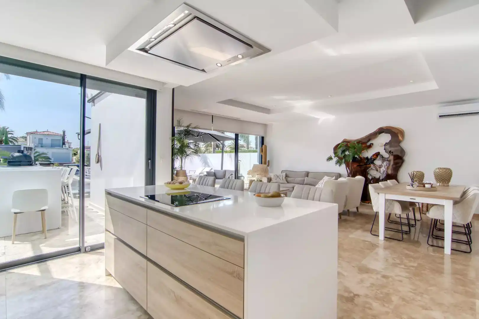 Cuina de Casa o xalet en venda en Empuriabrava amb Aire condicionat, Calefacció i Terrassa