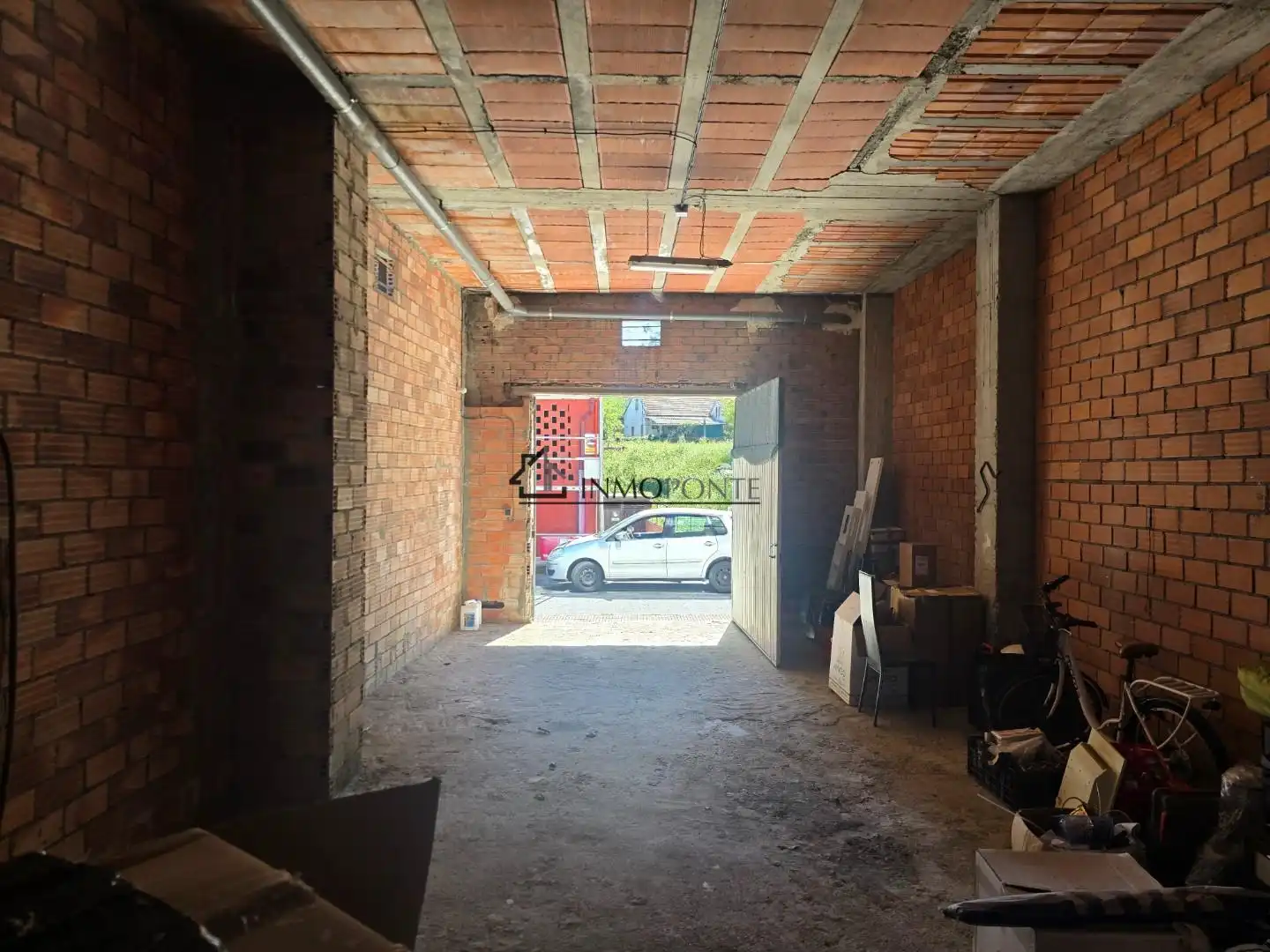 Commercial properties for sale in Moraña