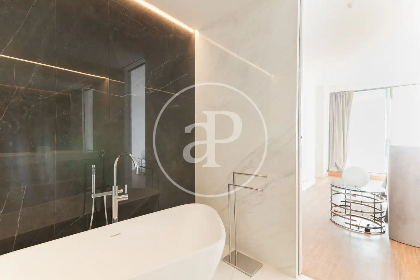 Baño de Piso de alquiler en Barcelona con Aire acondicionado, Calefacción y Terraza