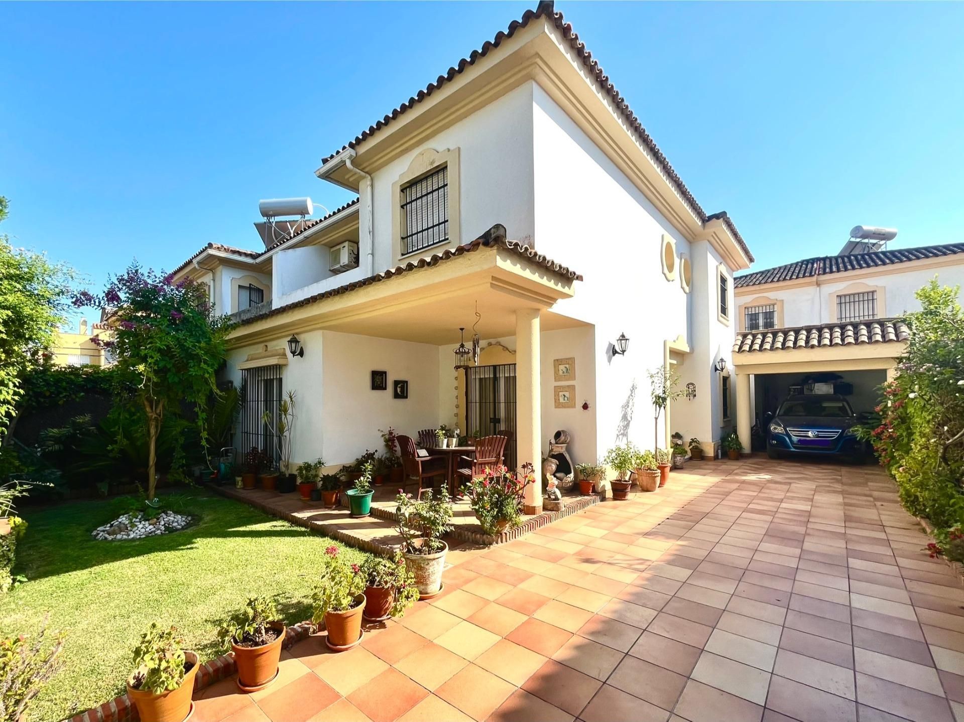 Jardín de Casa adosada en venta en Jerez de la Frontera con Aire acondicionado, Jardín privado y Trastero