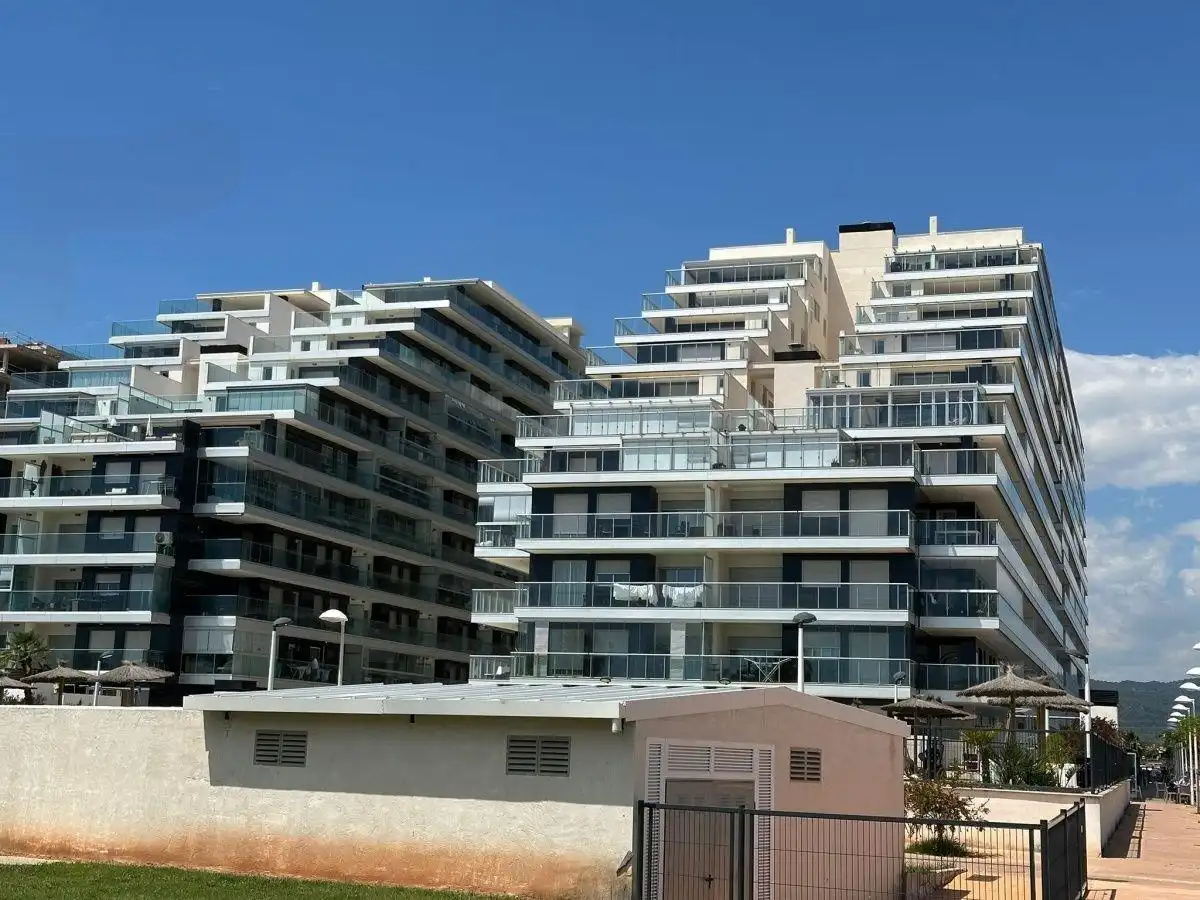 Apartament amb piscina en venda a Avenida Pai Sector Torre la Sal