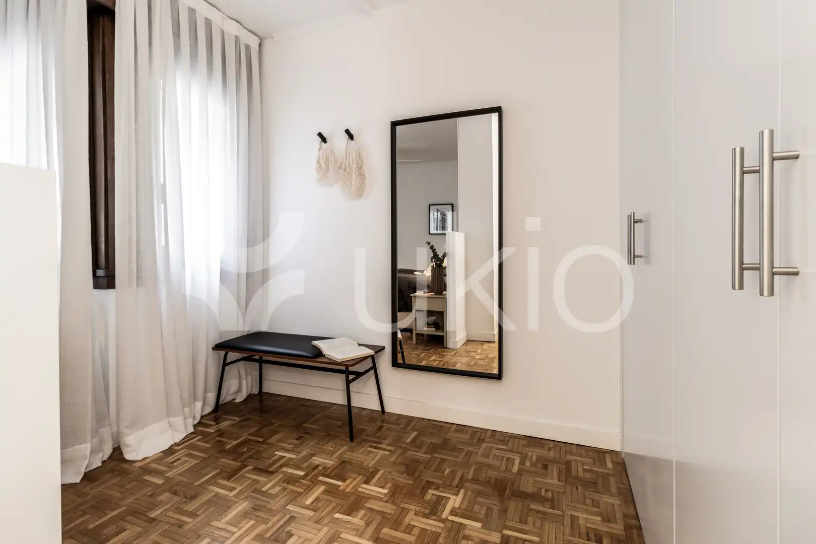 Schlafzimmer von Wohnungen zur Miete in Madrid mit Klimaanlage, Heizung und Möbliert