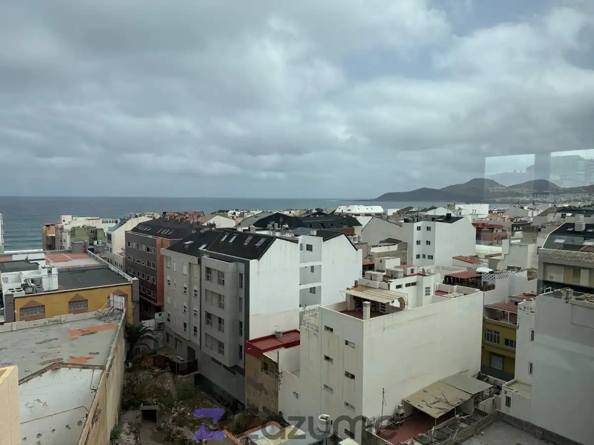 Vista exterior de Piso de alquiler en Las Palmas de Gran Canaria con Amueblado, Horno y Lavadora