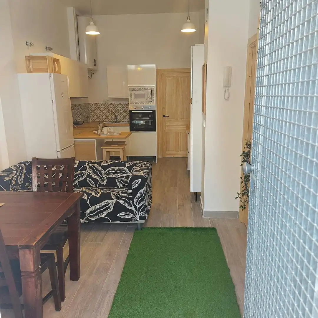 Kitchen of Flat for share in  Sevilla Capital  with Air Conditioner, Heating and Furnished
