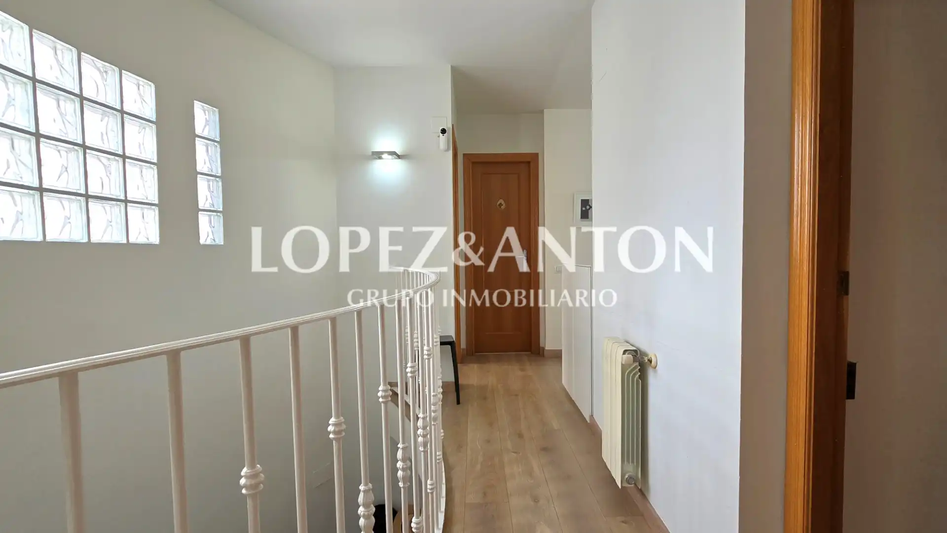 Houses for sale in L'Eliana  with Air Conditioner, Heating and Private garden
