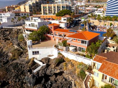 Vista exterior de Casa o xalet en venda en Candelaria amb Jardí privat, Terrassa i Moblat