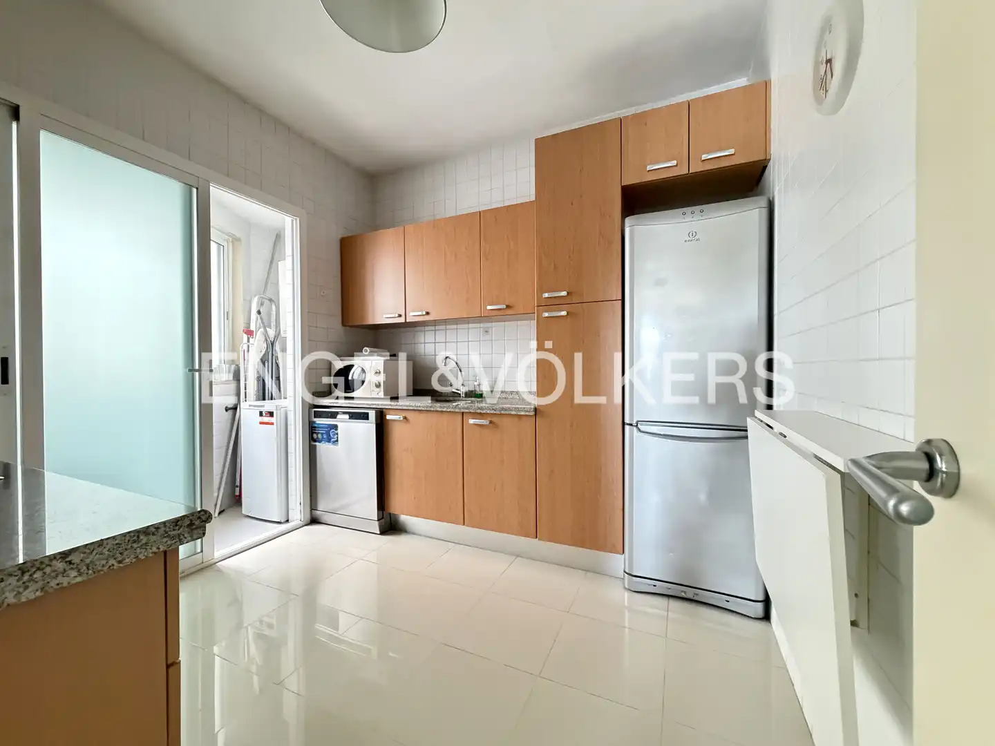 Kitchen of Flat for rent in Sevilla  with Air Conditioner, Heating and Storage room