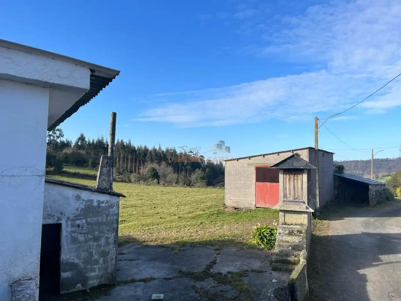 Houses for sale in A Capela