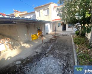 Exterior view of House or chalet for sale in Quintanilla de Onésimo  with Terrace and Balcony