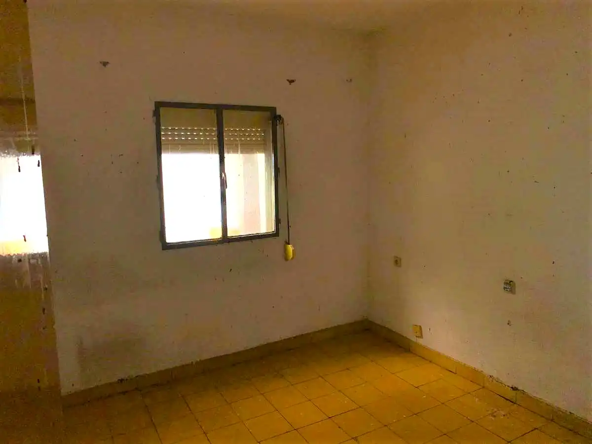 Casa adosada en venda a Constitucion, Hinojosas de Calatrava