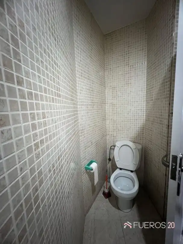 Bathroom of Commercial properties for sale in Barakaldo   with Air Conditioner