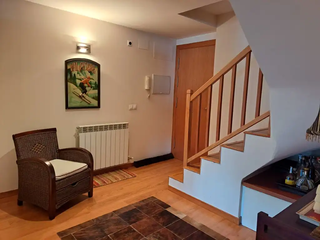 Dúplex en venta en Alp con Calefacción, Trastero y Amueblado