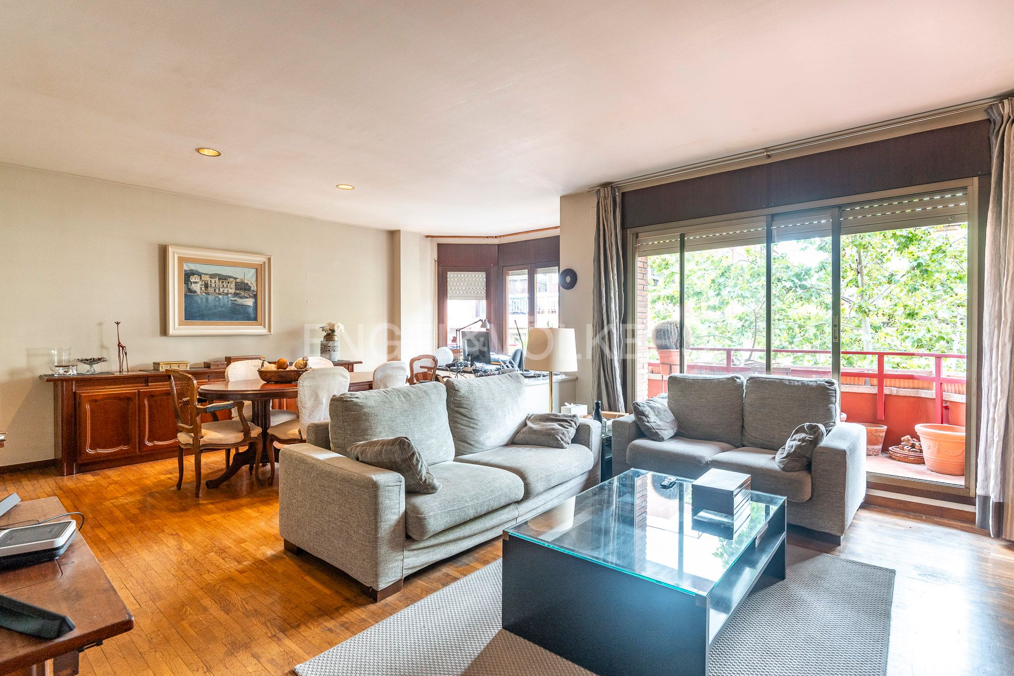 Sala d'estar de Apartament en venda en  Barcelona Capital amb Calefacció, Parquet i Traster