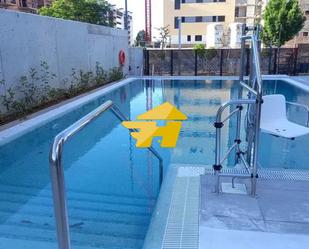 Piscina de Pis de lloguer en  Córdoba Capital amb Aire condicionat, Jardí privat i Piscina