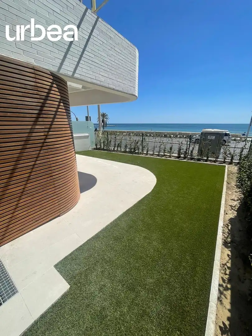 Terraza de Dúplex de alquiler en Málaga con Aire acondicionado, Calefacción y Jardín privado