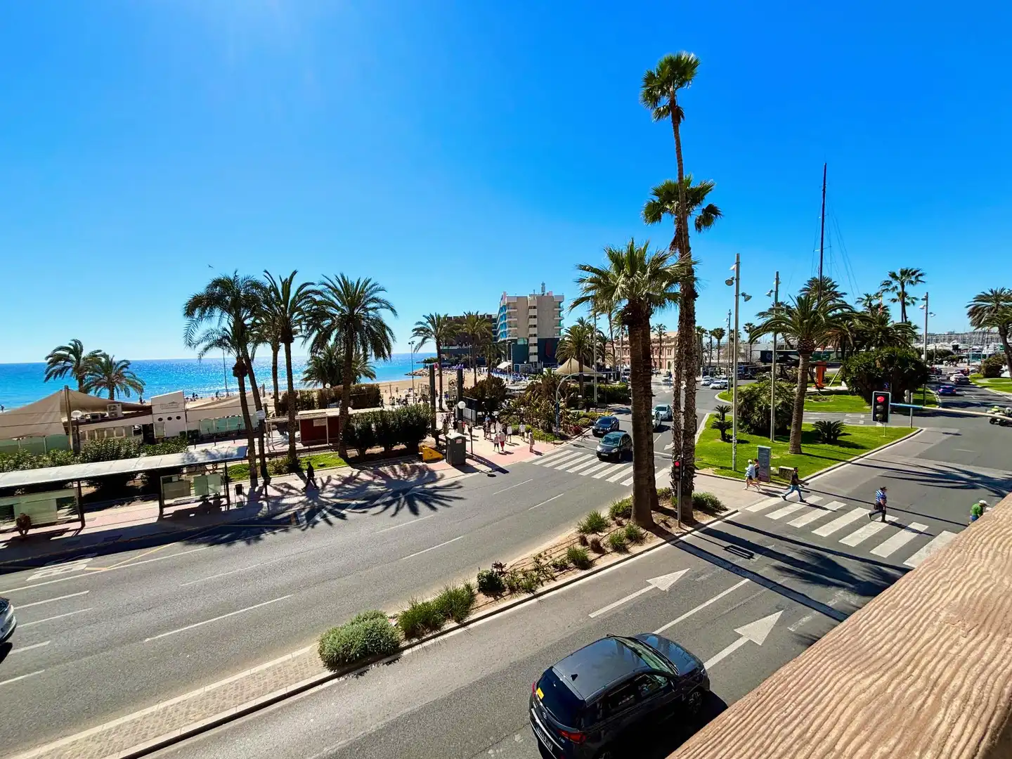 Vista exterior de Pis en venda en Alicante / Alacant amb Aire condicionat, Parquet i Traster