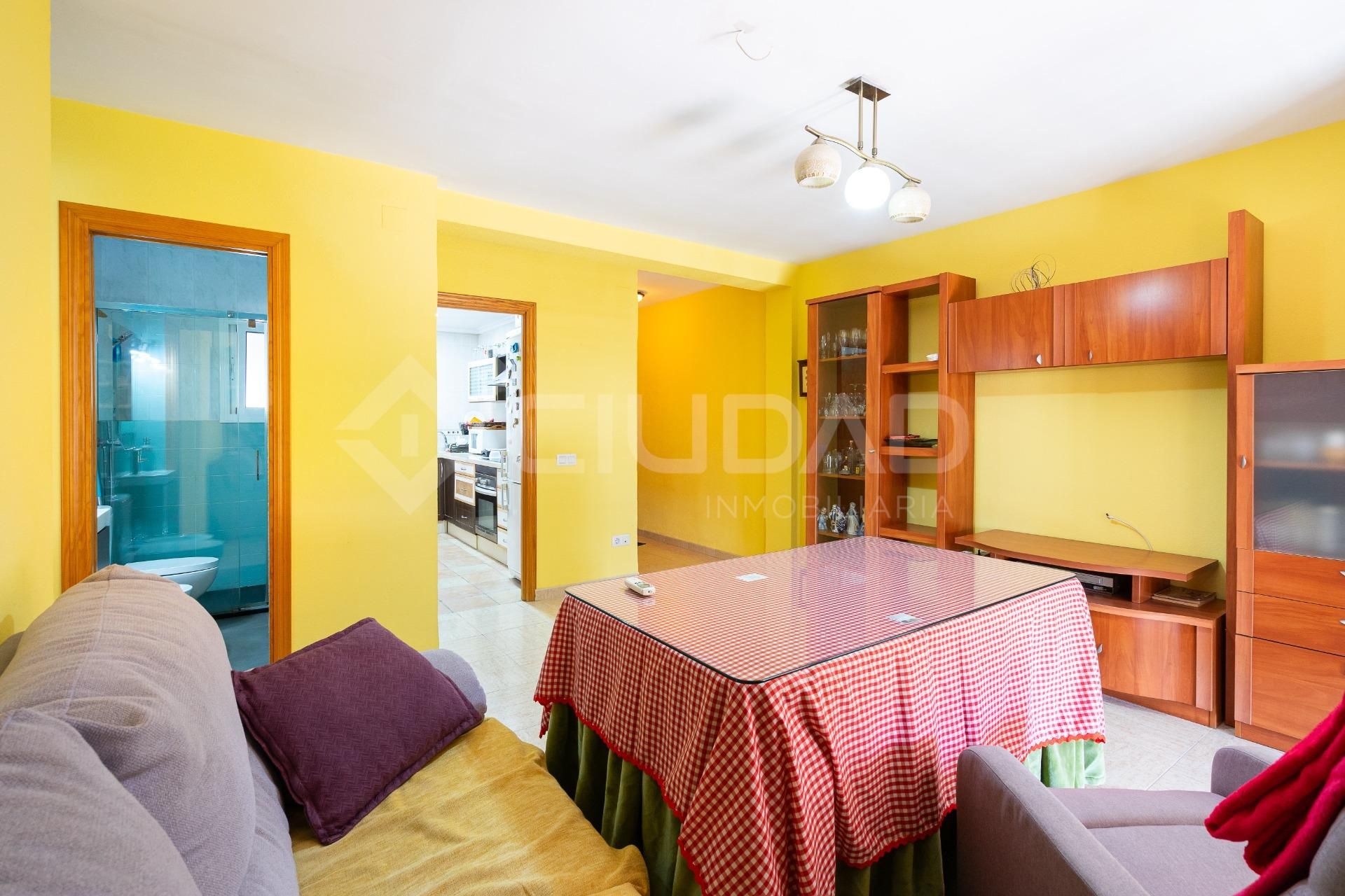 Living room of Flat for sale in  Sevilla Capital  with Air Conditioner and Terrace
