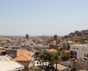 Exterior view of Attic for sale in  Barcelona Capital  with Terrace