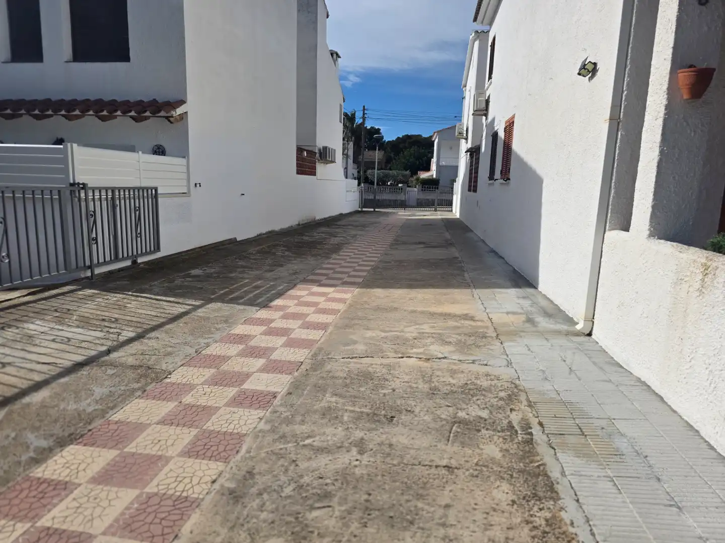 Vista exterior de Casa adosada en venta en El Vendrell con Calefacción y Trastero