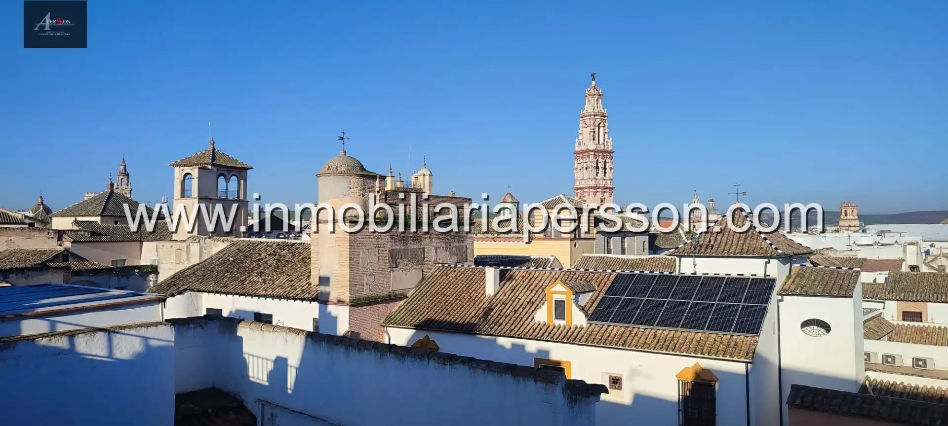 Vista exterior de Casa o xalet en venda en Écija amb Terrassa, Traster i Balcó