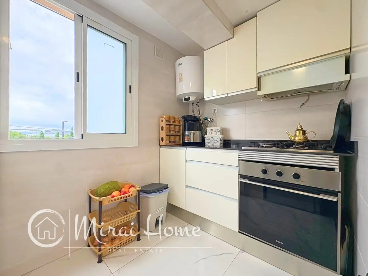Cocina de Piso en venta en Montornès del Vallès con Balcón