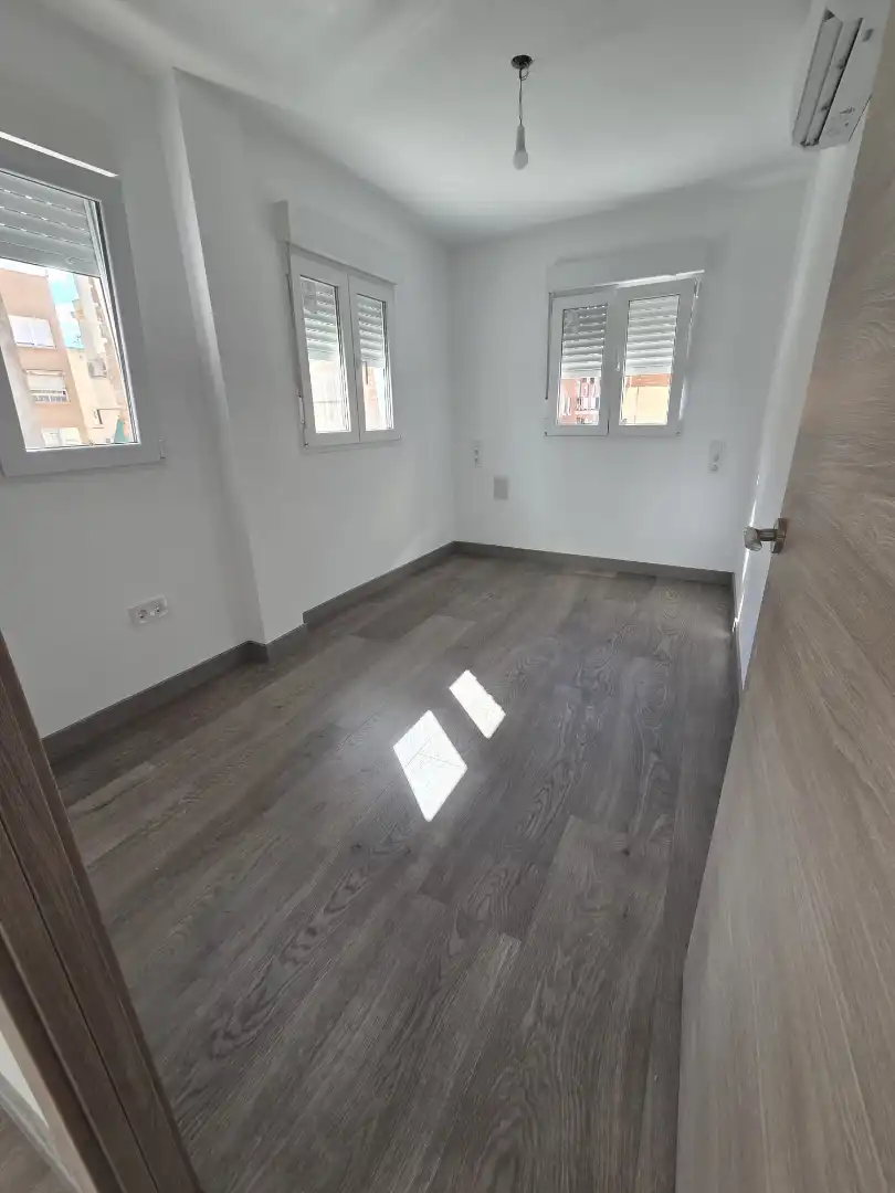 Schlafzimmer von Wohnung zum Verkauf in Madrid mit Klimaanlage, Heizung und Terrasse