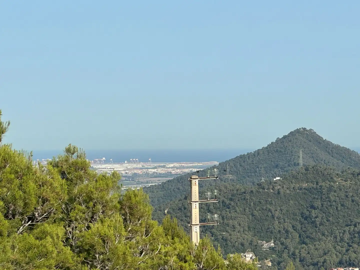 Vista exterior de Casa o xalet de lloguer en Cervelló amb Calefacció, Forn i TV