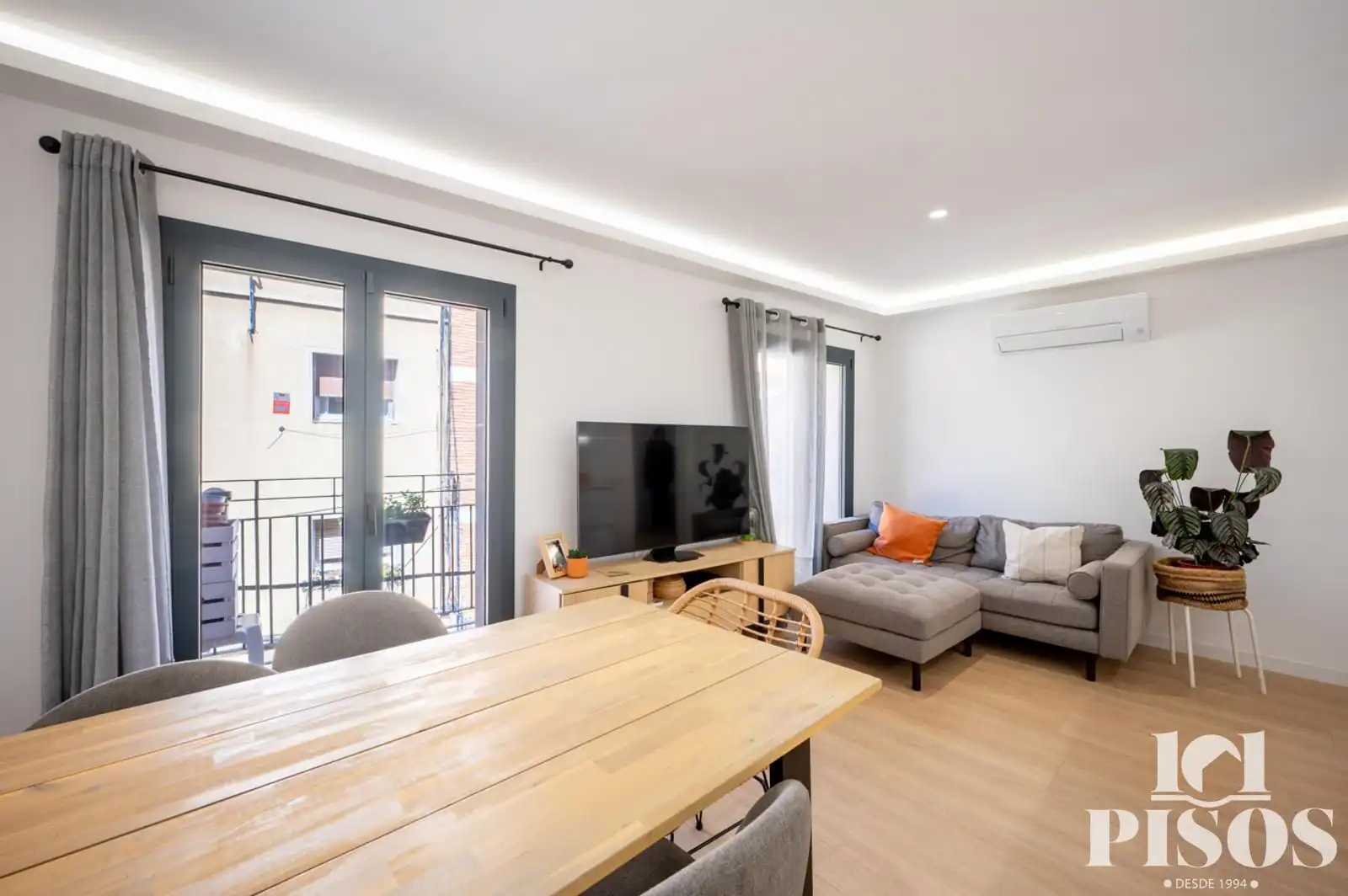 Sala de estar de Piso en venta en Barcelona con Aire acondicionado, Calefacción y Terraza