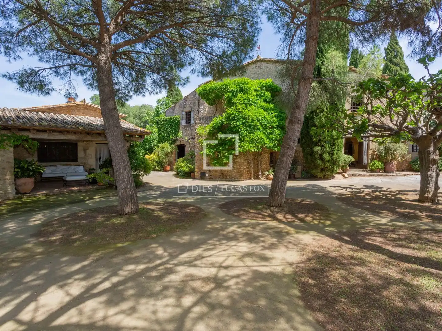 Vista exterior de Finca rústica en venta en Sant Mori con Calefacción, Jardín privado y Terraza