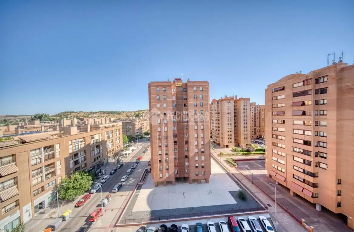 Vista exterior de Piso en venta en Valladolid con Calefacción y Parquet