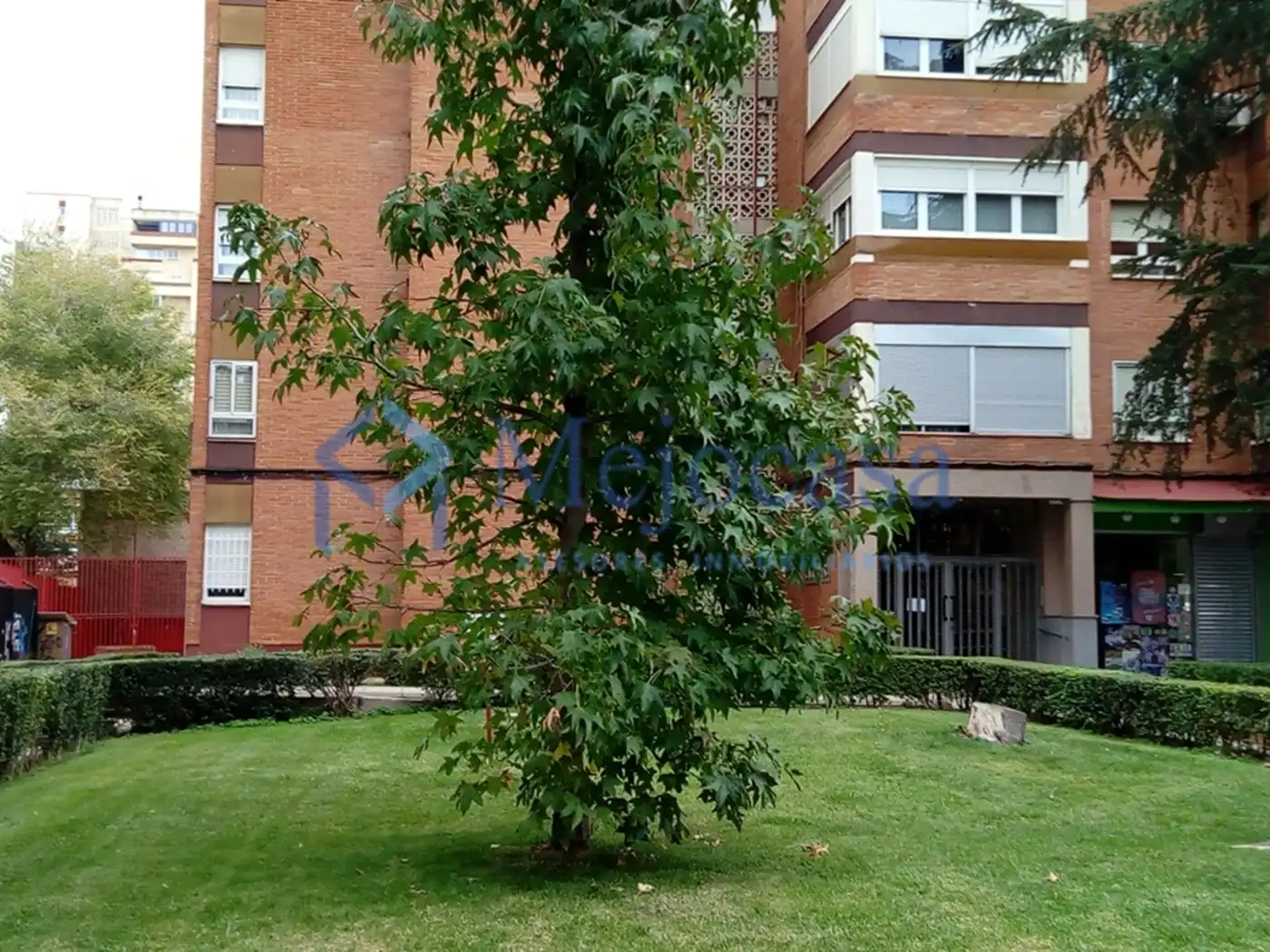 Vista exterior de Piso en venta en Madrid con Calefacción, Jardín privado y Terraza