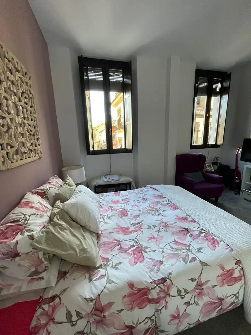 Habitación de Edificio en venta en Granada