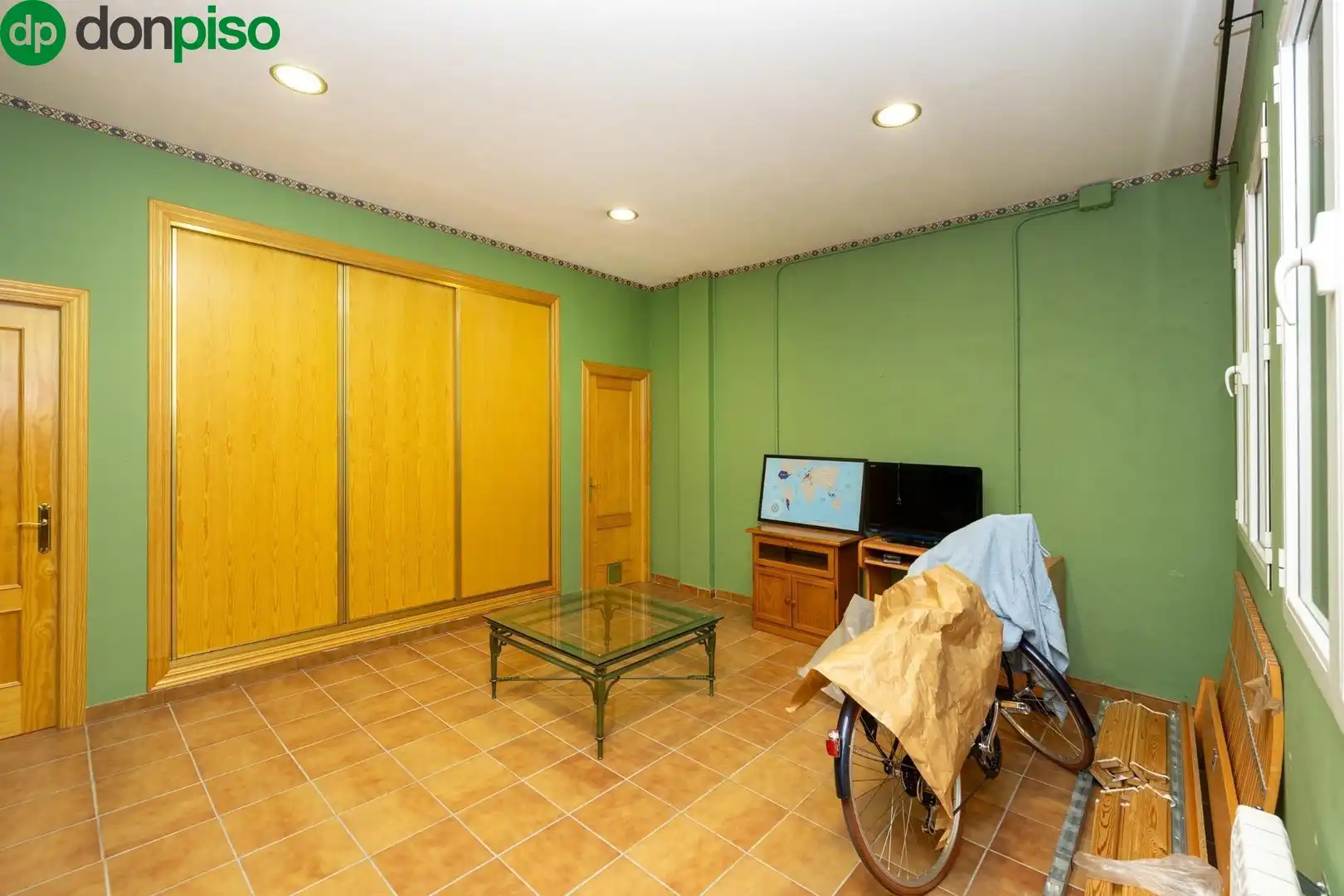 Detached homes for sale in Granada  with Heating, Terrace and Balcony