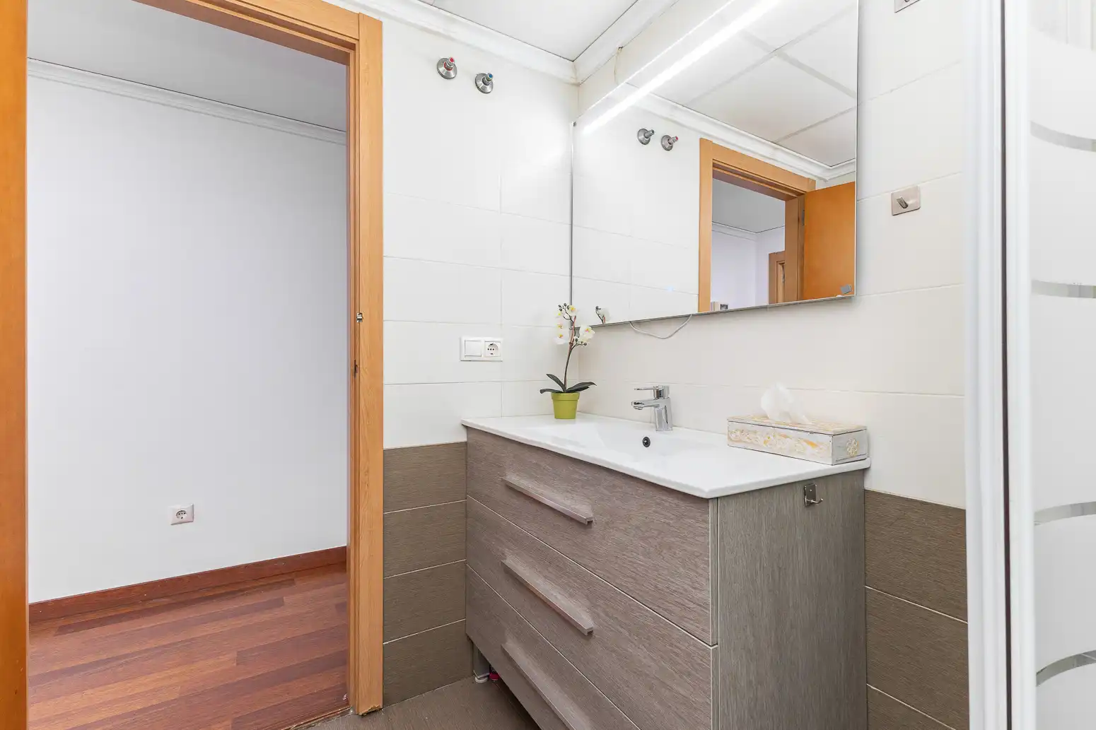 Baño de Piso en venta en Aldaia con Aire acondicionado y Calefacción