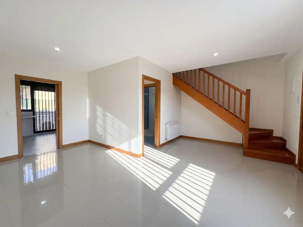 Casa o chalet en venta en Torrelavega  con Calefacción, Terraza y Trastero