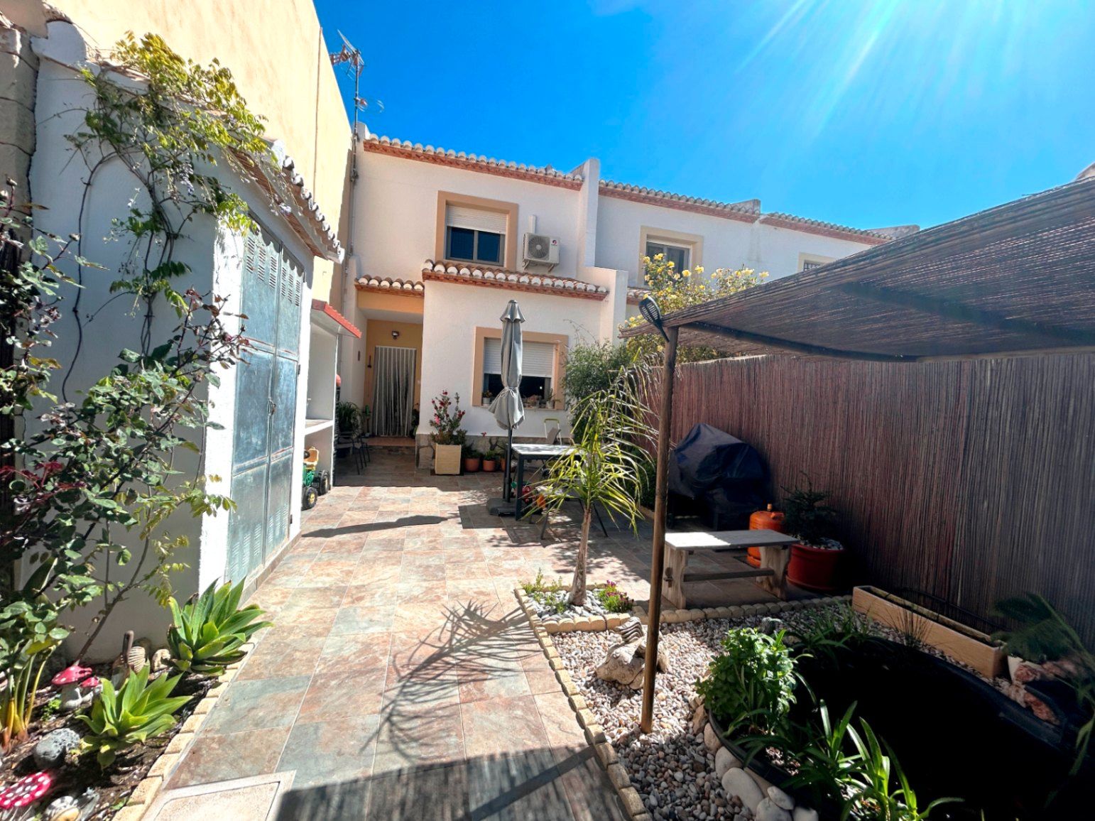 Country house for sale in Benigembla