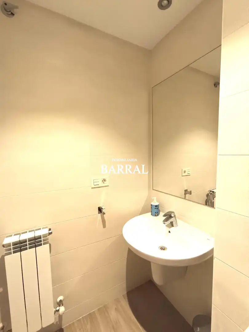 Baño de Piso en venta en Tudela con Aire acondicionado, Calefacción y Trastero