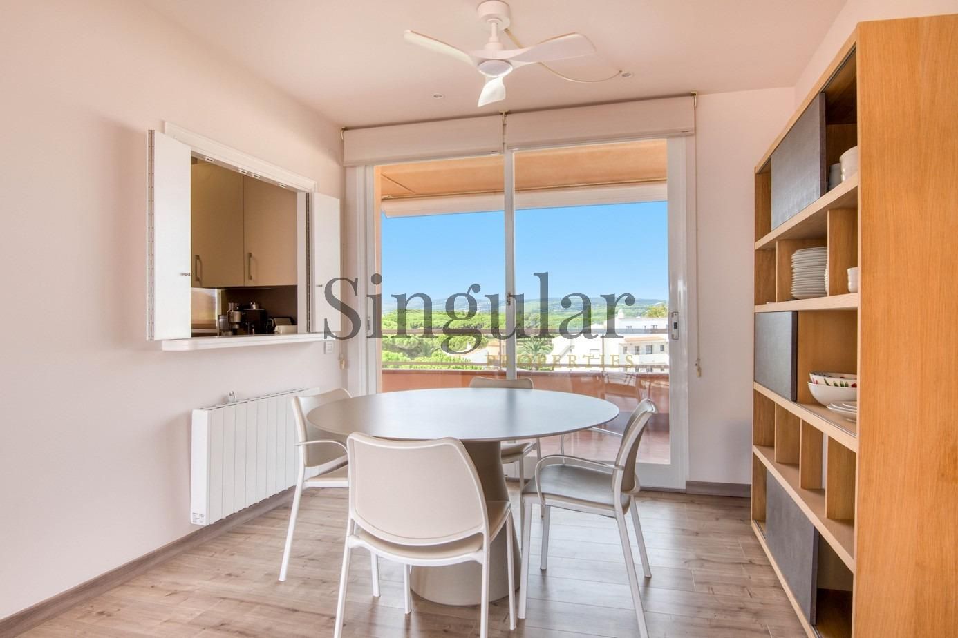 Menjador de Àtic en venda en Pals amb Aire condicionat i Terrassa