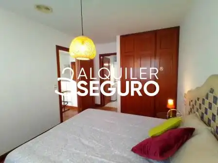 Habitación de Piso de alquiler en Oleiros con Calefacción, Trastero y Amueblado